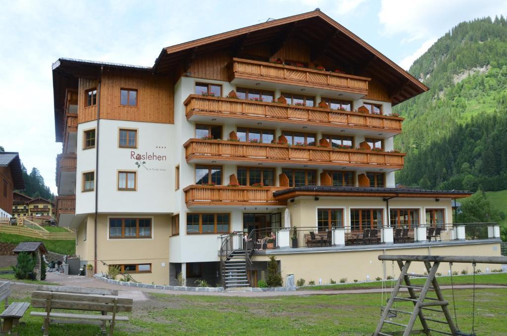 Hotel Roslehen Grossarl Buitenkant foto