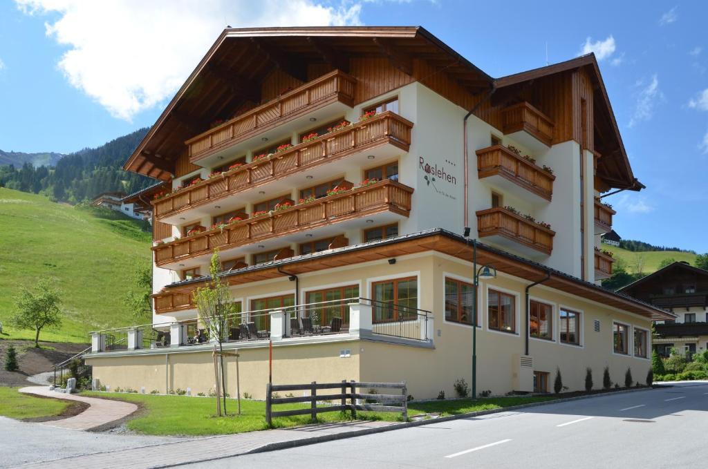 Hotel Roslehen Grossarl Buitenkant foto